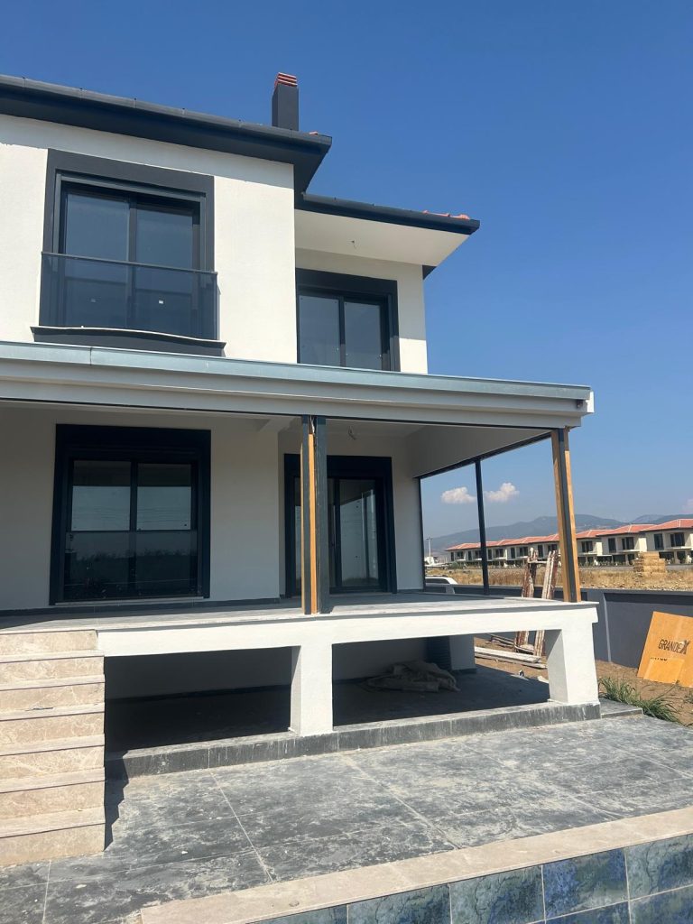 İzmir Menemen Günerli Villa Projesi Dış Görünüm